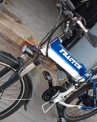 Bicicletta elettrica pieghevole Fractum