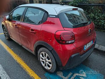 Automobile bicolore