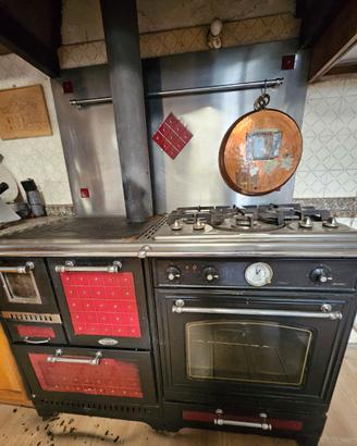 TermoStufa a legna e  gas con allaccio per termosi
