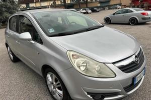 OPEL Corsa 1.2 5 porte Cosmo senza nessun lavoro