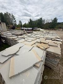 PIETRA NATURALE ARENAREA EFFETTO MOSAICO