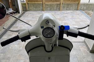 Supporto cellulare quadlock per vespa