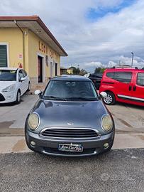 Mini Cooper 1.4 benzina e gpl 75 cavalli adatta a 