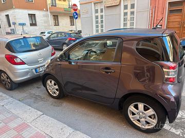 Toyota iq