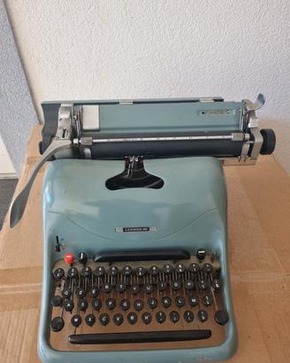 Macchina da scrivere Olivetti Modello Lexikon 80
