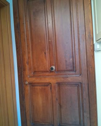 Portone in legno massello