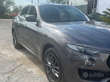 MASERATI Levante 3.0 275 cv gransport