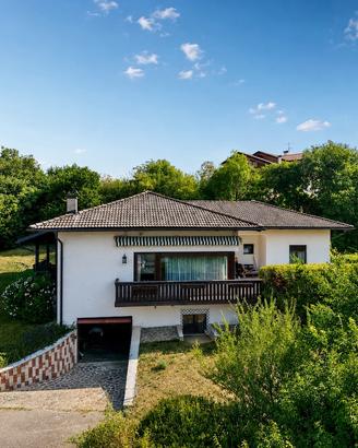 Villa indipendente con giardino e terrazza