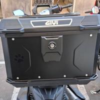 Bauletto Givi Alpina 44lt completo di piastra