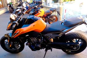 KTM Duke 790