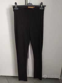 Pantaloni neri skinny