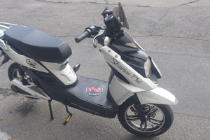 Potentissimo Motorino elettrico scooter skorpion