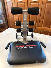 attrezzo per addominali della marca Pro-Form, mode