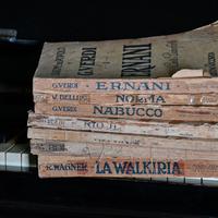 Antichi spartiti di opere liriche x canto & piano