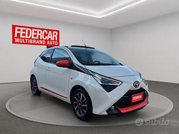 Toyota Aygo 1.0 VVT-i 72 CV 5 porte x-wave orange