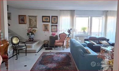 Appartamento di 190 m² con più di 5 locali a Carra