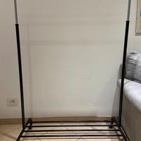 Appendi abiti con rotelle per casa