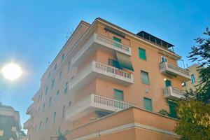 Appartamento di 110 m² con 3 locali e box auto a R