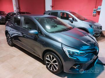 Renault Clio TCe 90 CV 5 .P Techno Euro 6D