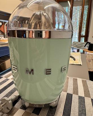 Spremiagrumi SMEG