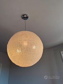 Lampadario a forma di palla