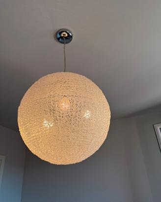 Lampadario a forma di palla