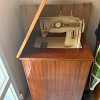 Macchina da cucire Singer pedale mobile