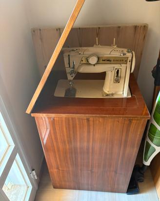 Macchina da cucire Singer pedale mobile