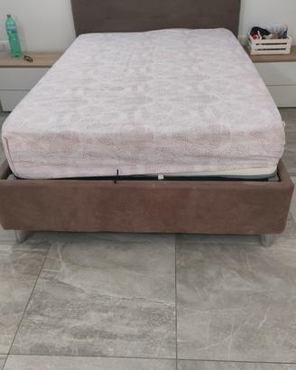 letto contenitore una piazza e mezza