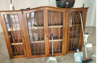 Credenza antica con vetrina grande madia, antica