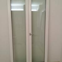 Porta finestra in legno lamellare – Pari al nuovo!