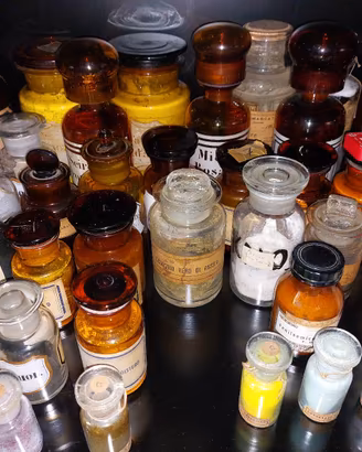  vetri da farmacia e da laboratorio chimico