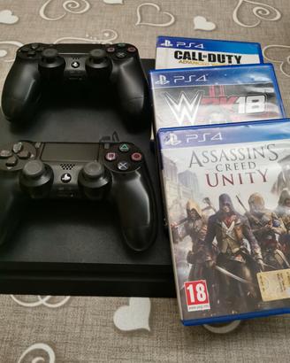 PLAYSTATION 4 SLIM 