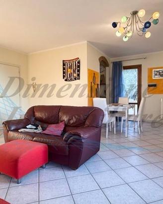 Casa indipendente di 100 m² con 5 locali e box aut