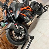 Ktm Superduke 1290 black anno2021