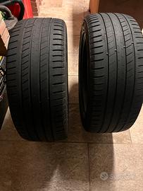 Due pneumatici estivi 235 50 18