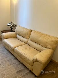 Divano in vera pelle beige Natuzzi