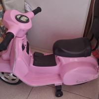 vespa e tavolo interattivo chicco