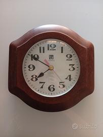 orologio da muro in legno 