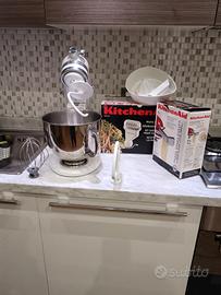 KitchenAid planetaria con accessori vari mai usati