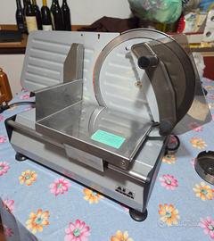 affettatrice marca ALA nuova