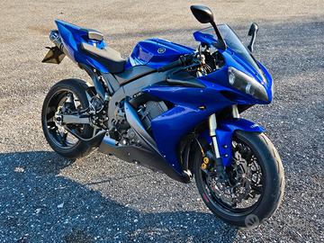 Yamaha r1