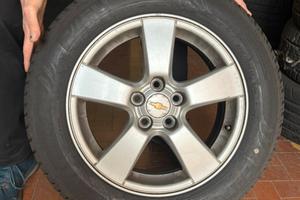 4 pneumatici Fulda con cerchioni