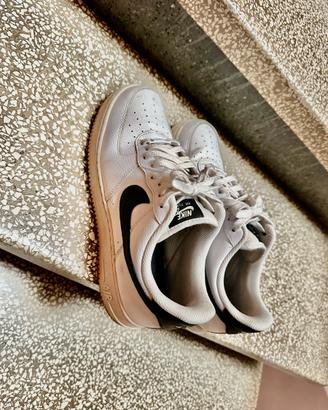 Nike Air Force 1 Low - Bianche e Nere