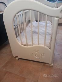 Lettino Cosatto bianco con materasso