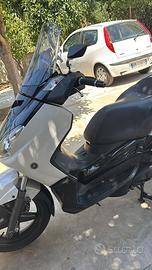 Yamaha Xmax
