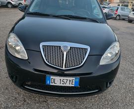 Lancia Ypsilon 1.3 MJT 75 CV Oro