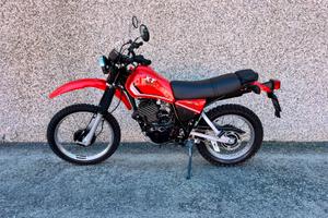 Yamaha XT 550 presso ribassato leggere ann