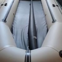 Gommone con chiglia gonfiabile e motore