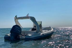 gommone carenato arkos space 6.3